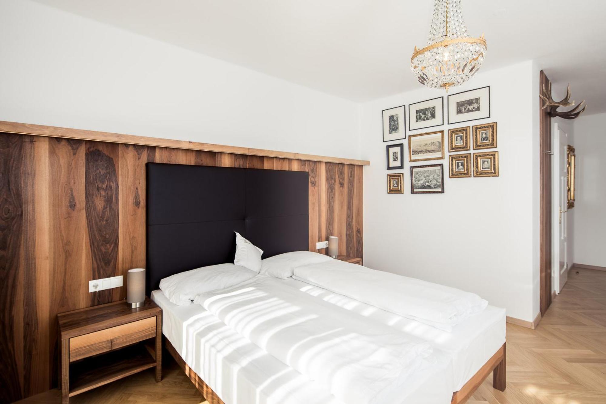 Romantik Hotel Jagdhof Caldaro Luaran gambar