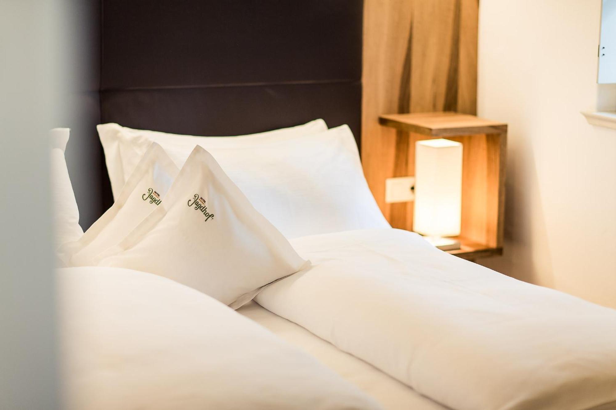 Romantik Hotel Jagdhof Caldaro Luaran gambar