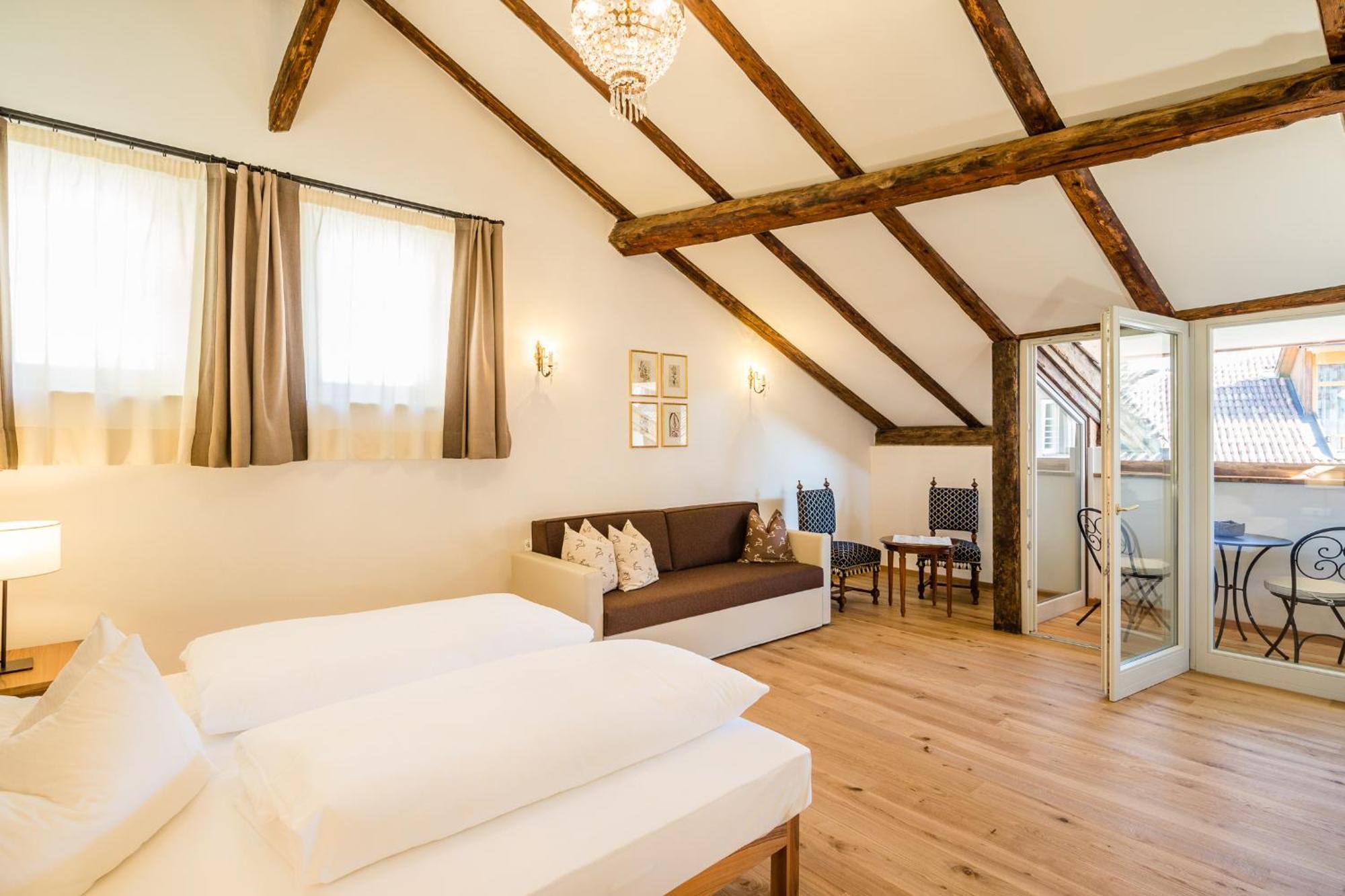 Romantik Hotel Jagdhof Caldaro Luaran gambar
