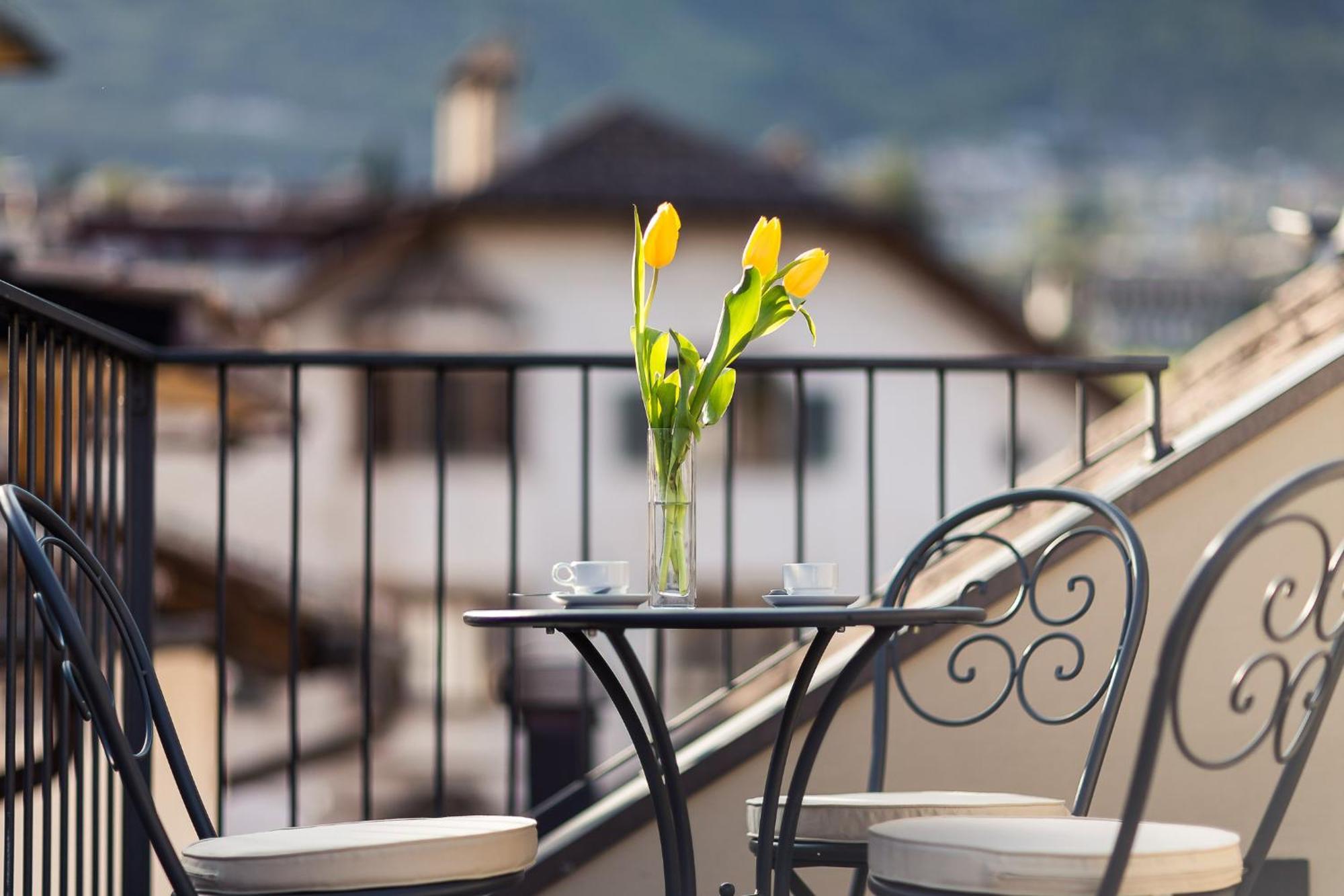 Romantik Hotel Jagdhof Caldaro Luaran gambar